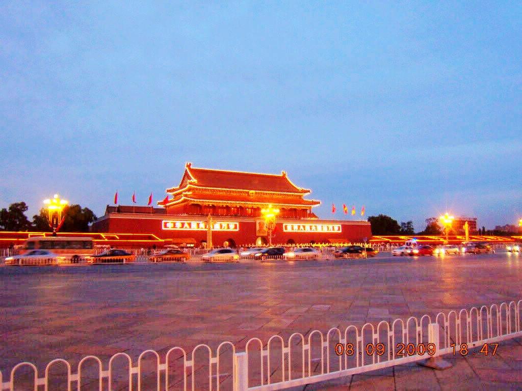 Площадь Тяньаньмэнь: Сердце китайской нации