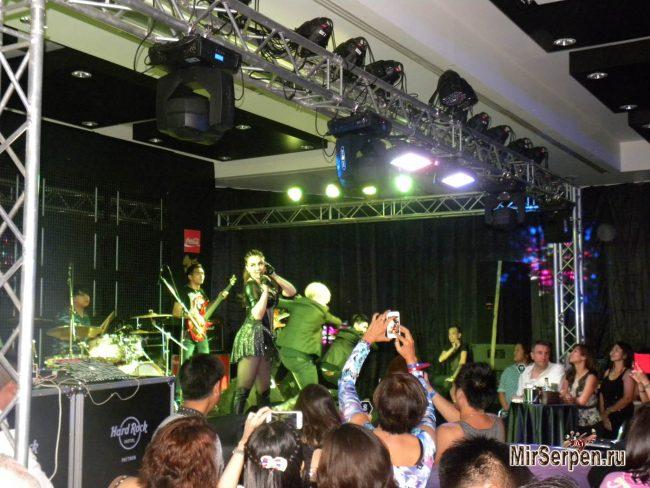 Про Таиланд: Christina Aguilar - Певица №1 в Таиланде Про Таиланд: Christina Aguilar - Певица №1 в Таиланде