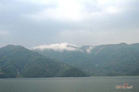 Жизнь и смерть возле Эвереста