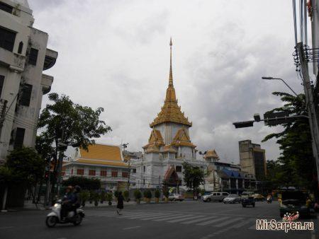 История про то, как российский ТВ-канал снимал репортаж про дождь в Бангкоке