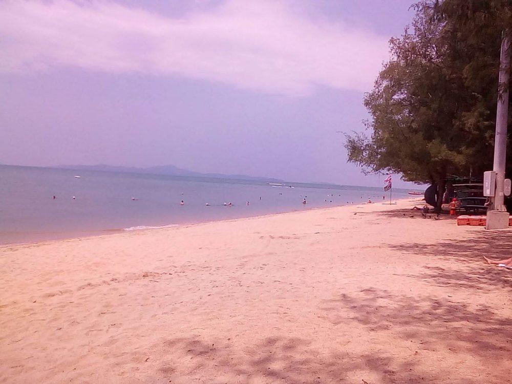 В Паттайе грязные пляжи, говорят... В Паттайе грязные пляжи, говорят...