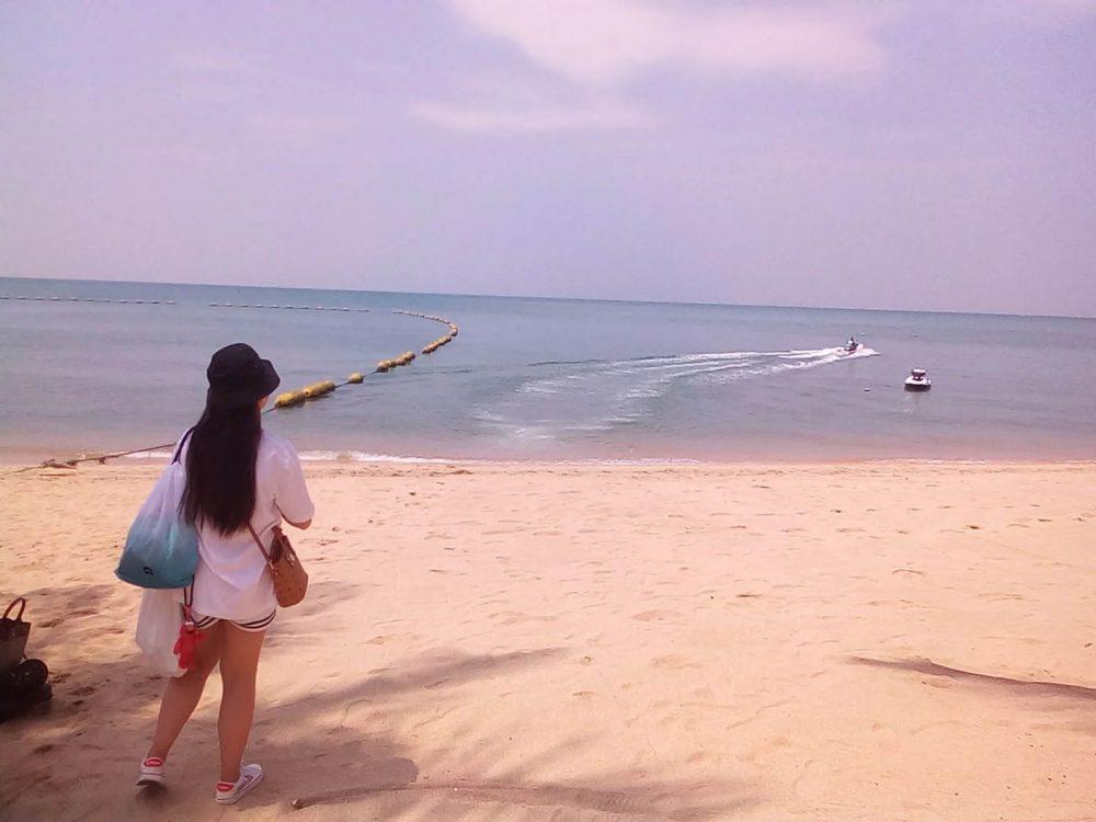 В Паттайе грязные пляжи, говорят... В Паттайе грязные пляжи, говорят...