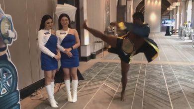 Буакав выделывается перед девчонками