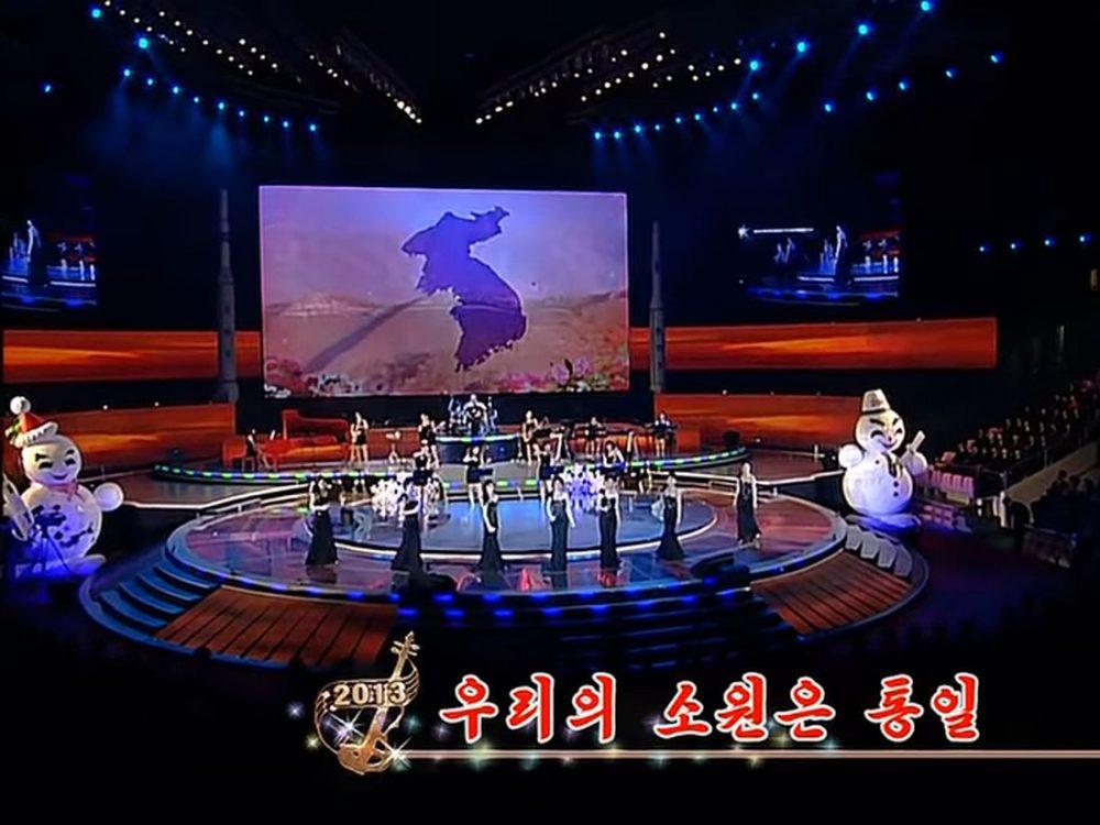 Новогодний концерт группы Moranbong Band, Северная Корея Новогодний концерт группы Moranbong Band, Северная Корея