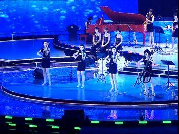 Новогодний концерт группы Moranbong Band, Северная Корея Новогодний концерт группы Moranbong Band, Северная Корея