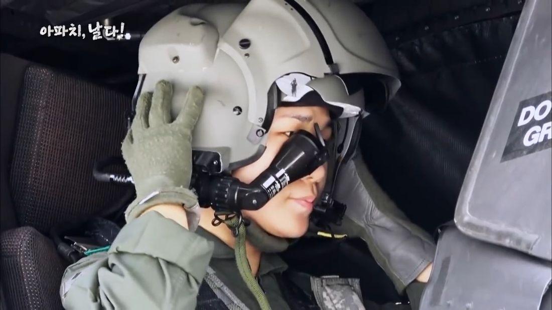 Кореянка-пилот боевого вертолета Apache