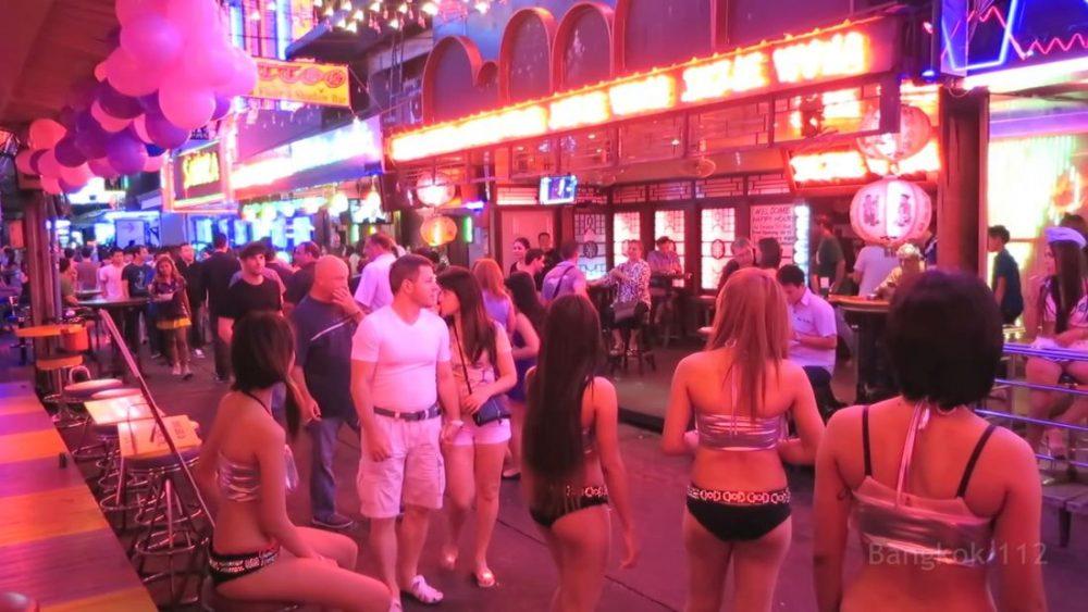 Почему в Таиланде мужья разрешают женам заниматься проституцией?