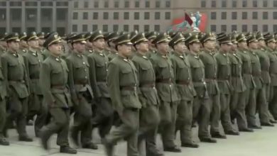 С этим парадом в Северной Корее что-то не то