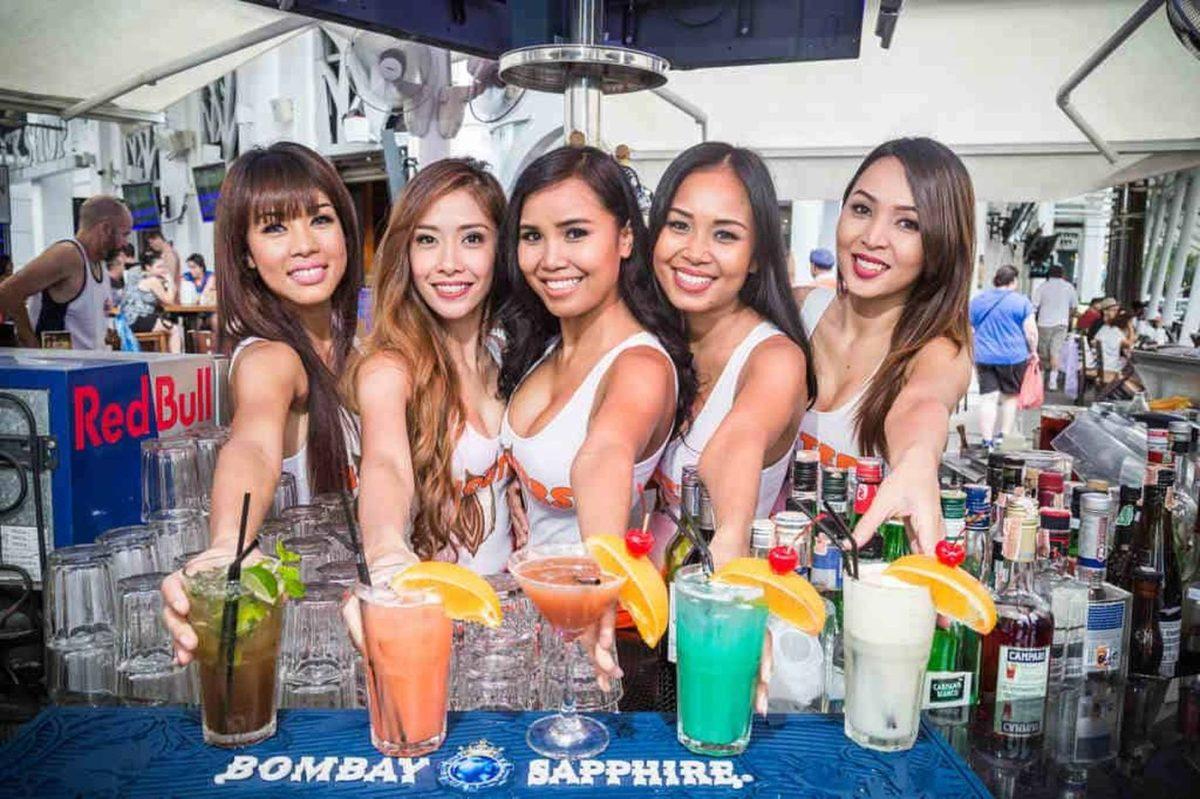 Asian Girls #14: Hooters Thai Girls Asian Girls #14: Hooters Thai Girls